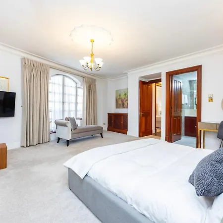 Carlton Court - Mayfair-3